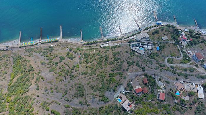Гостиница в Алуште с бассейном Лукоморье