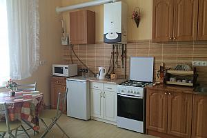 Отдых в Судаке снять 3- х комнатную квартиру в новом элитном доме