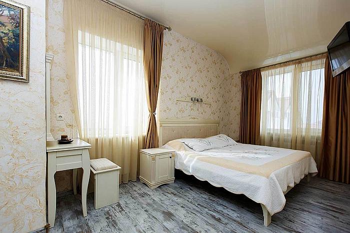 Люкс Отель в Севастополе рядом с морем и с бассейном