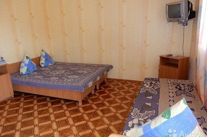 Трехместный эконом Комната, Эконом, 3-местный, 1-комнатный Крым частный сектор Рыбачье недорогой отдых