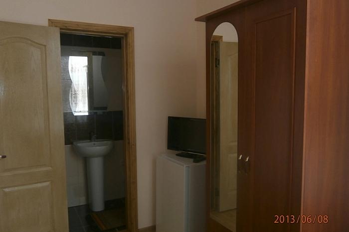 Крым пгт. Черноморское, улица Южная, 4 гостевой дом