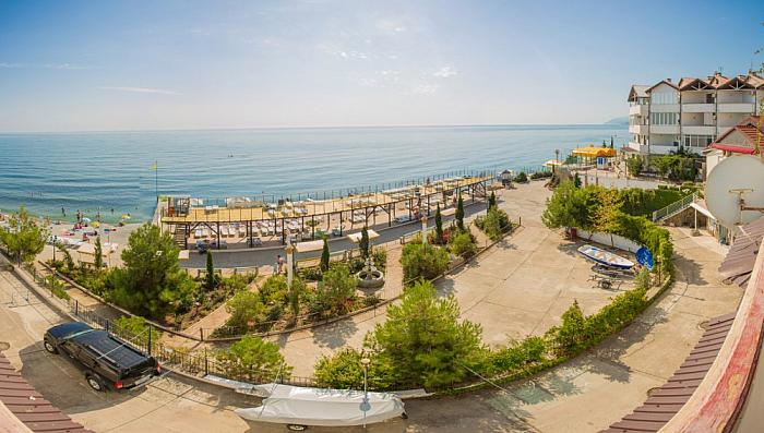 Отдых в Крыму цены 2022. Все самое лучшее, Алушта, ЮБК, Майские праздники Квартиры: Ирина дельфин студия