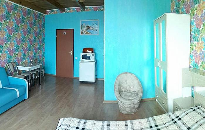 Отдых в Евпатории гостиница Голубая волна
