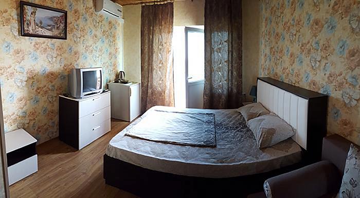 Отдых в Евпатории гостиница Голубая волна