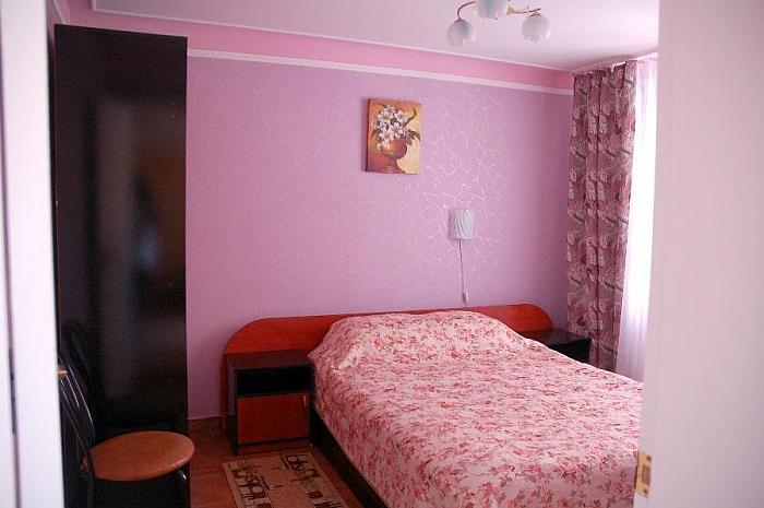 Крым, Феодосия, ул. Керченское шоссе, 70 база отдыха