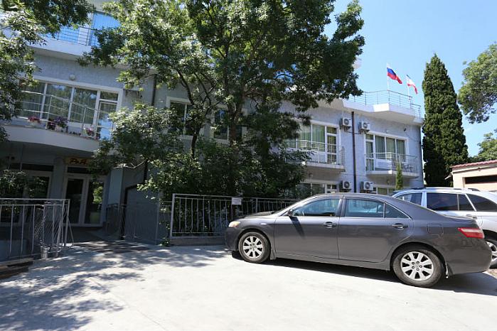 Гостиница в Алупке рядом с парком