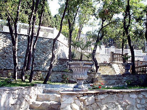 гостиница в Алупке с бассейном