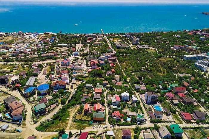 вид на отель с высоты Коктебель