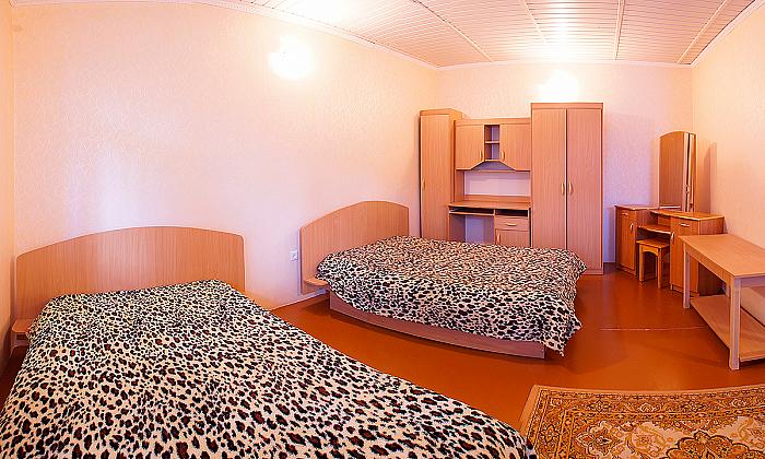 Фото люкс без кондиционера , есть хол-к, и телевизор