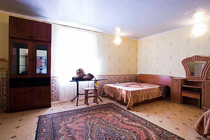 Фото люкс без кондиционера , есть хол-к, и телевизор