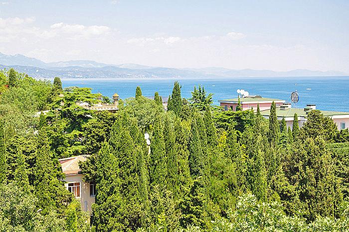 Крым, Алушта, Профессорский уголок