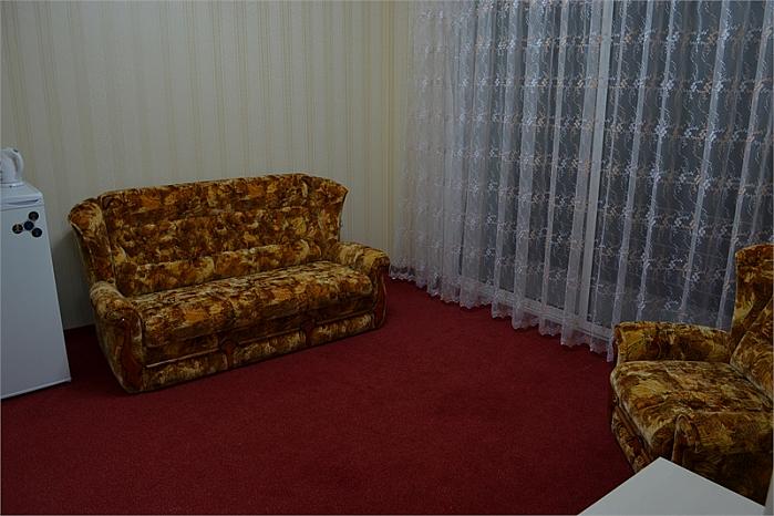 Гостиница в Алуште с бассейном НОМЕР ЛЮКС