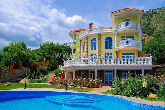 vip- Отдых в Крыму Снять коттедж с бассейном в Крыму