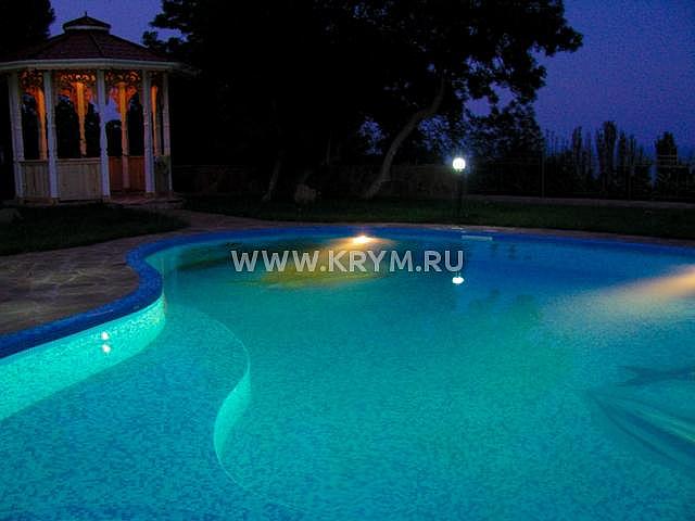 vip- Отдых в Крыму Снять коттедж с бассейном в Крыму