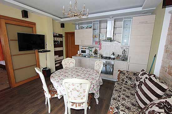 Номер 7 апартаменты, двухкомнатные, до 4-х мест, 2 этаж, 2 балкона