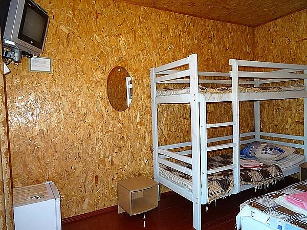 Крым, г .Евпатория, пос.Заозерное, ул. Аллея Дружбы
