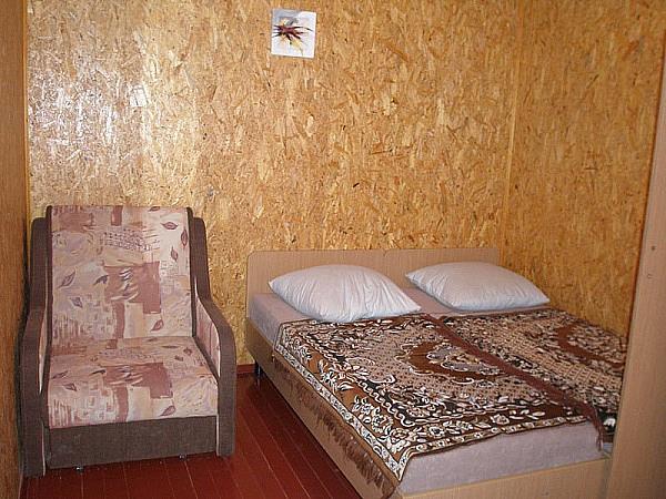 Крым, г .Евпатория, пос.Заозерное, ул. Аллея Дружбы