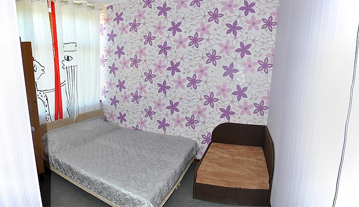 4. Трехместый номер с санузлом, кондиционером, телевивизором.