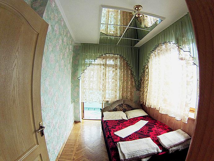 Алушта частный сектор ул Горького