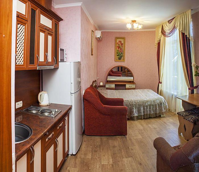 Номер 3 в центре Алупки