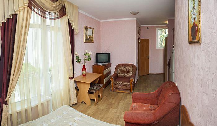 Номер 3 в центре Алупки