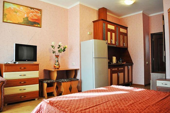 Номер 2 в центре Алупки