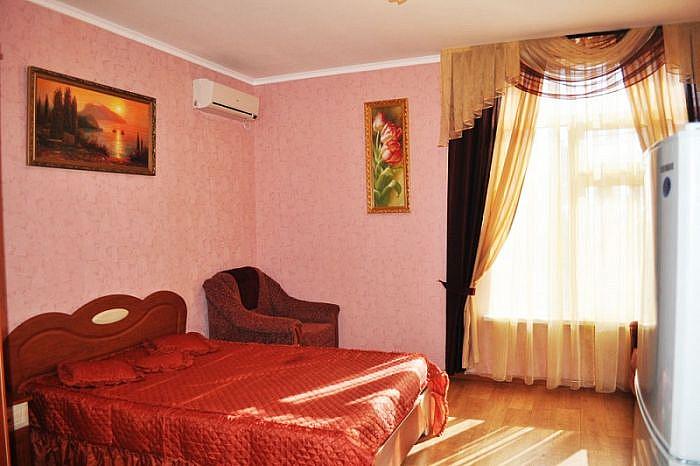 Номер 2 в центре Алупки