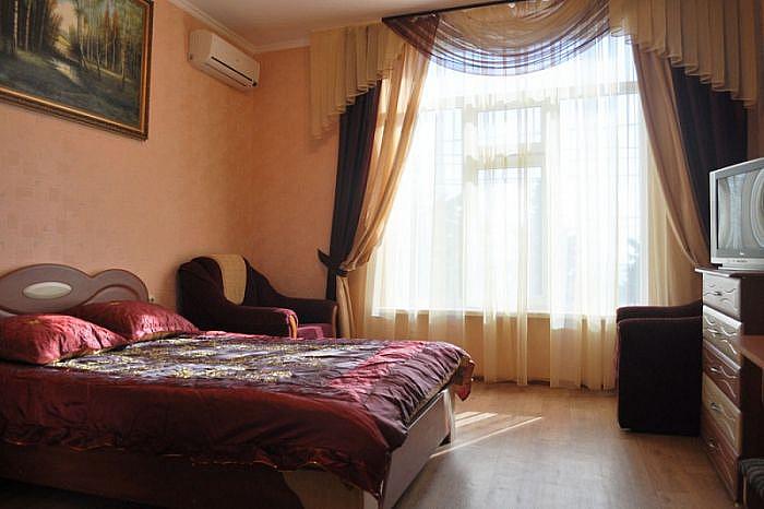 Номер 1 в центре Алупки