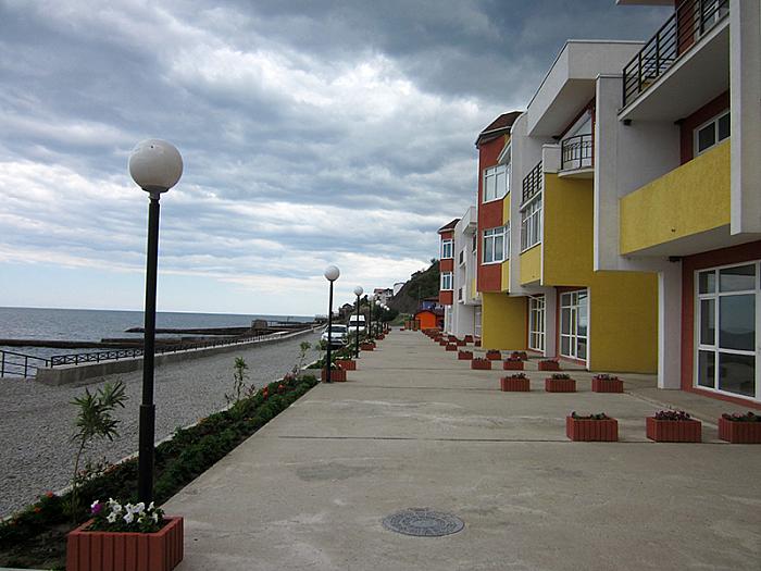 территория комплекса 4 км от Алушты