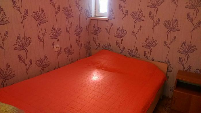Трехкомнатный номер выполненный в сиреневых тонах, на 3-м этаже